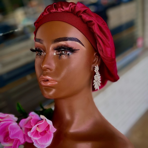 Scarlet Satin Bonnet - Picture 1 of 3